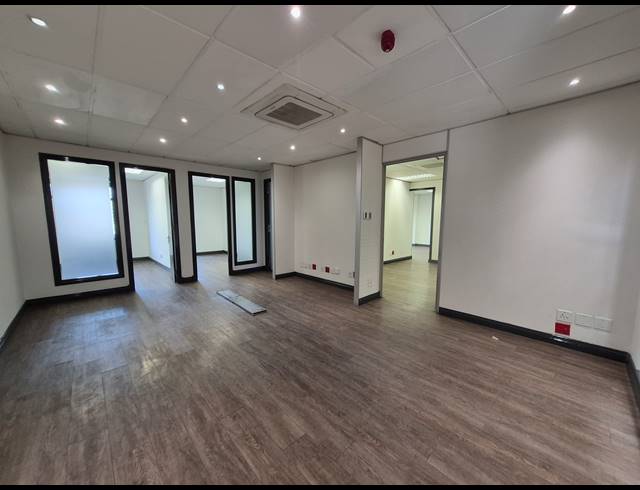 162M² OFFICE TO LET IN SANDTON CENTRAL